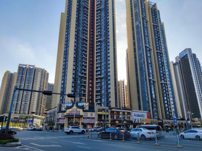 深圳二手住宅去年成交套数同比增长约51%，有中介称整体价格已远低于两年前