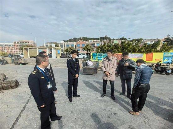 福建私人游艇“海之恋”号平潭失火沉没 3人获救