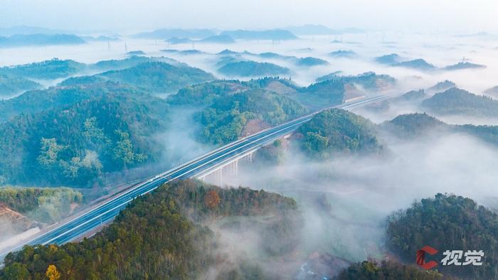 C视觉·航拍四川(60)︱这条快速路不仅去西岭雪山快 还藏着美丽风景