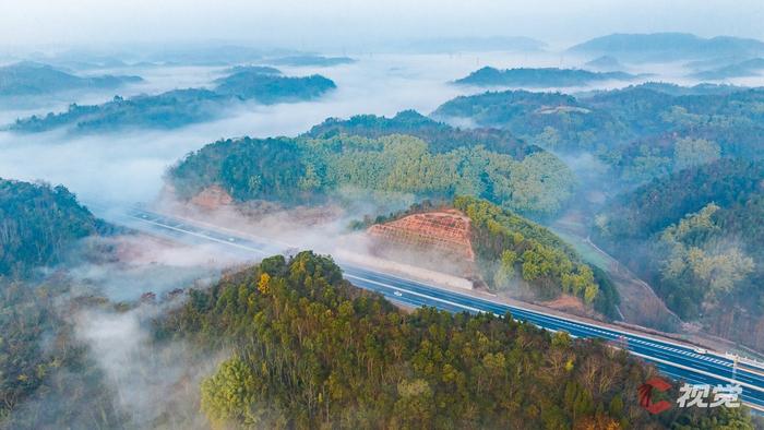 C视觉·航拍四川(60)︱这条快速路不仅去西岭雪山快 还藏着美丽风景