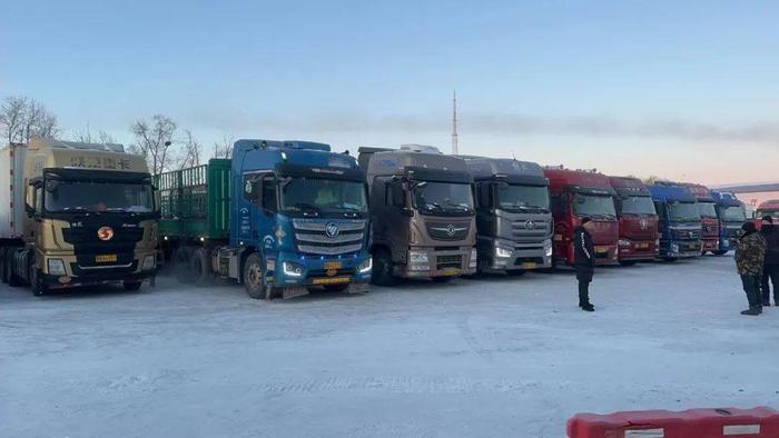 黑河—布拉戈维申斯克货运浮箱固冰通道恢复开通