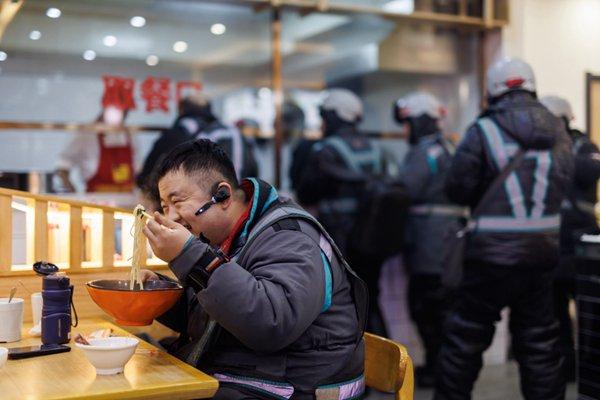 滴滴代驾240城落地“伴夜食堂”  守护司机“1平米的温暖”