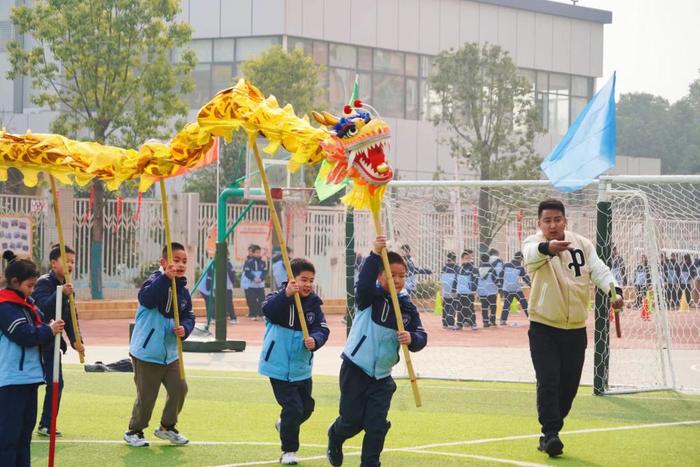 减少“小眼镜”  成都这所城市小学有“秘诀”