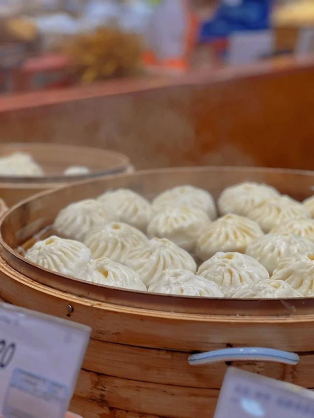 热播剧《繁花》成“上海美食大全”，大润发还原地道风味