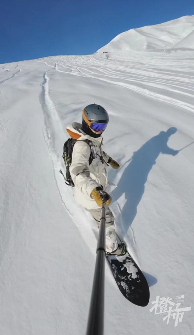 积雪最深超5米！新疆喀纳斯“暴风雪+雪崩”，滞留游客：“1880一晚的民宿已经白住四天了……”