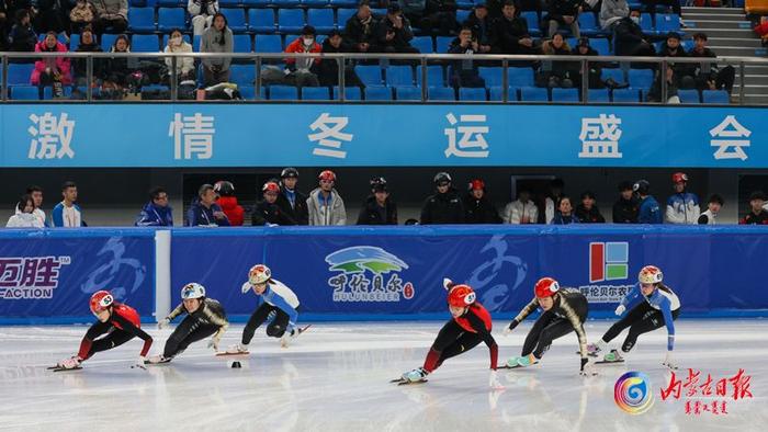 “十四冬”短道速滑青年组女子3000米接力内蒙古队进入A组决赛