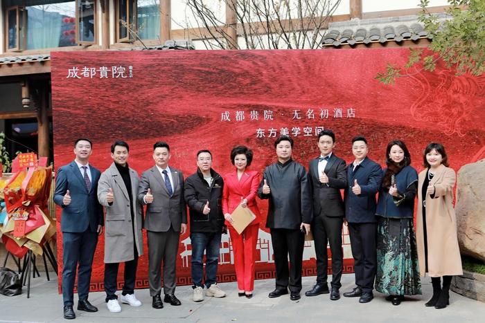 以文作伴，与史同行！ 从成都白马寺和宽窄巷子深酒中感受中华文化复兴与崛起