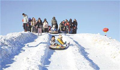 冰雪游“搅热”乌梁素海