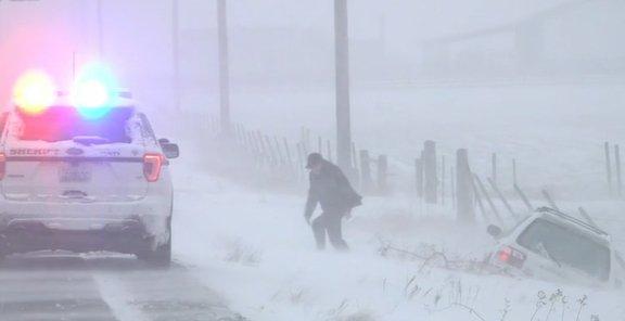 美国多地持续迎来大雪和低温 至少41人因天气原因死亡