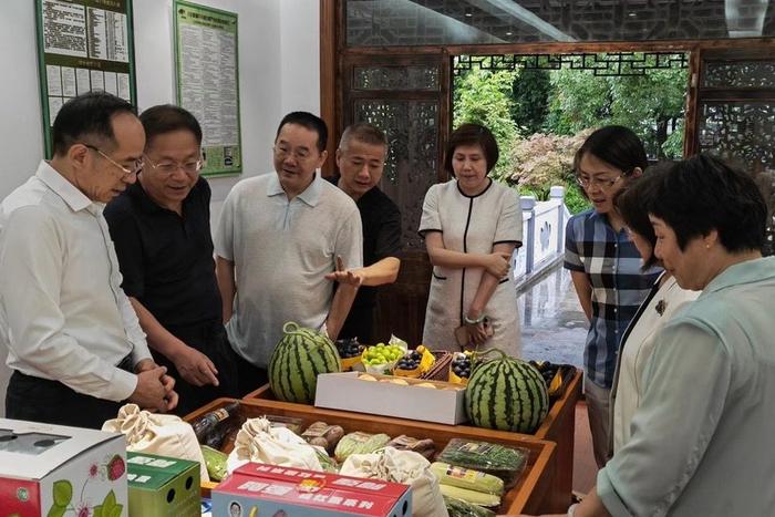 从小马路到大课题 上海政协委员用心打造全过程人民民主“最佳实践地”