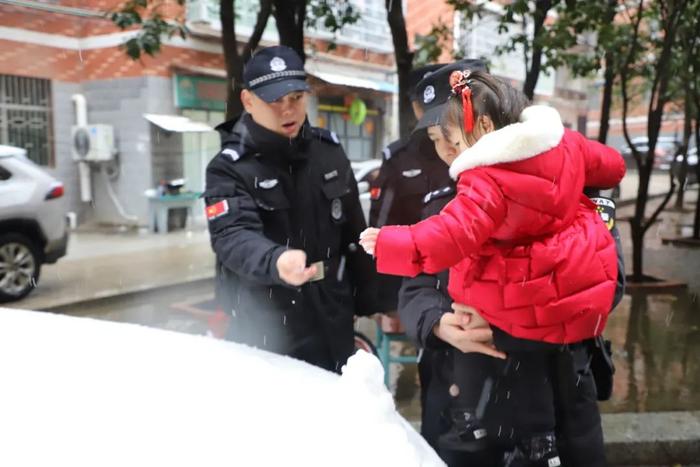 永州各级各部门压实防范责任 细化应对措施积极应对低温雨雪冰冻灾害天气