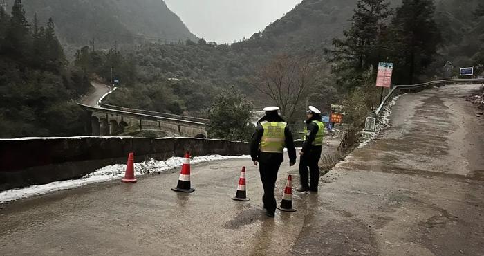 永州各级各部门压实防范责任 细化应对措施积极应对低温雨雪冰冻灾害天气