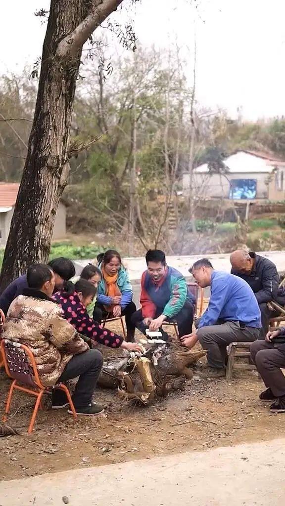 这届年轻人的春节仪式感，藏在抖音电商年货购物车里