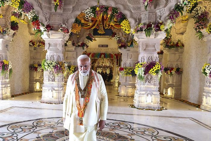 印度教神庙揭幕，莫迪此前斋戒11天