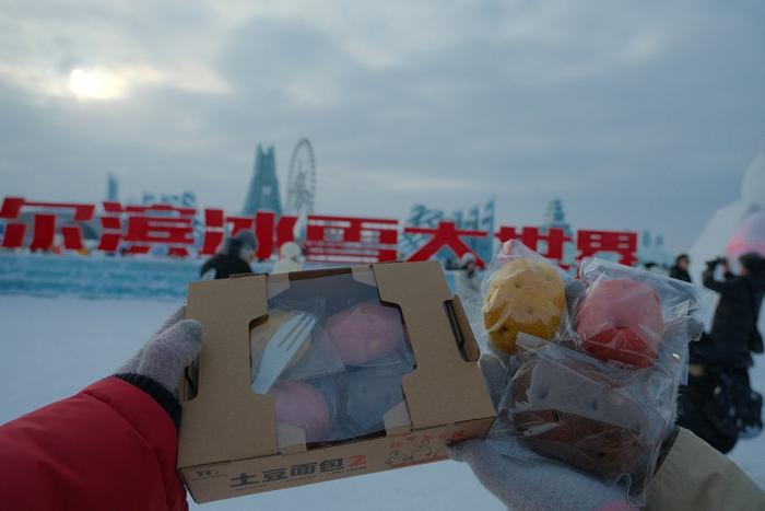来自上海的网红面包飞抵哈尔滨，刮起了土豆科普风
