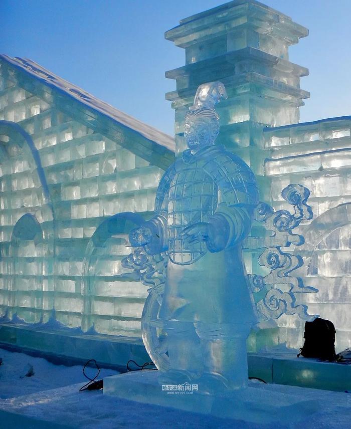 冰天雪地也是金山银山丨网友想看“冰马俑”？冰雪大世界：将军俑、跪射俑、中级军吏俑……1：1还原！全安排上了