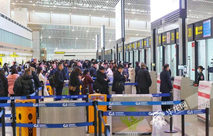 2024年春运重庆江北国际机场预计迎送旅客约560万人次 将新增直飞芽庄、清迈航班