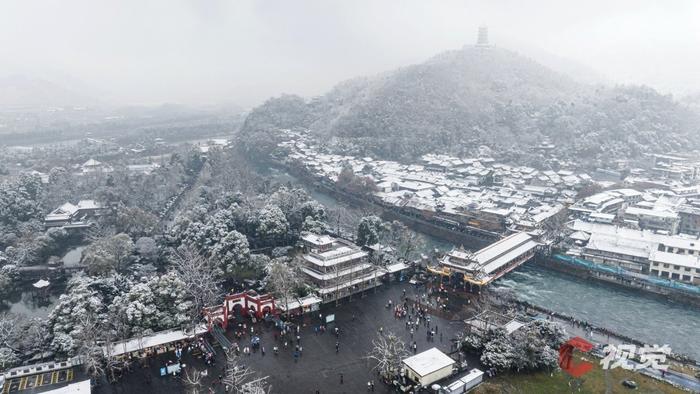 C视觉·航拍四川(62)︱打开四川下雪“群聊” 云瞰冬日浪漫盛景