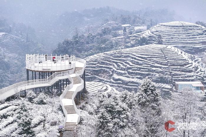 C视觉·航拍四川(62)︱打开四川下雪“群聊” 云瞰冬日浪漫盛景