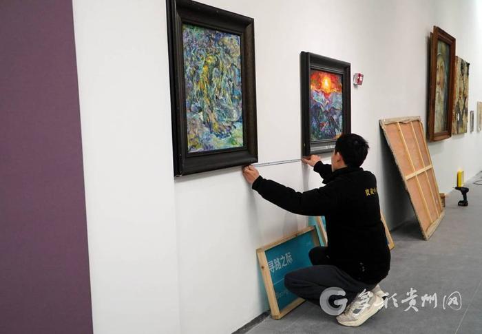 探秘贵博布展现场 | 为这位怪才，贵博办了首个当代艺术文献展