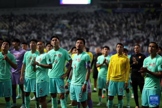 话题｜亚洲杯16强中6支球队国际排名低于国足 留给中国队能赢的球队不多了
