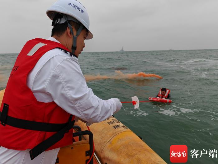 春运首日 多部门在琼州海峡联合开展海空立体巡航和海上应急训练