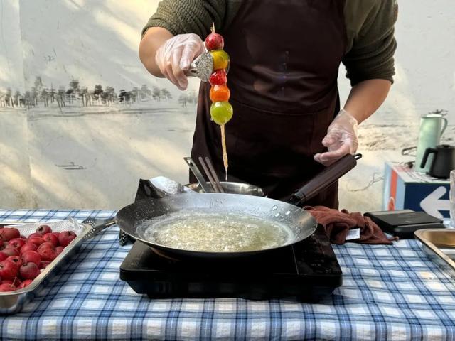 投壶、手作泡菜、冰糖葫芦制作……松江这里用趣味民俗迎新春