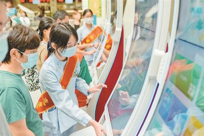 深圳实行三日内复诊免挂号费政策。(资料图)
