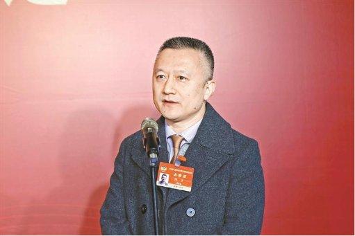 陈宁博士作为科技界别代表亮相“委员通道”接受媒体采访