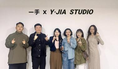 而在商家与品牌的带动下,未来一手的业绩也在屡创历史新高,实现了平台与商家相互助力,实现共赢的良性发展趋势。