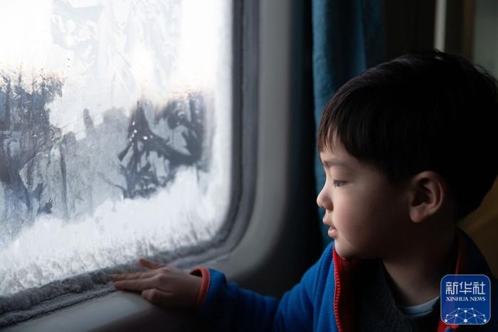 “雪国列车”的温暖守护