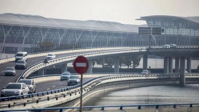 各方怎么看？网约车被禁止在上海浦东机场揽客运营