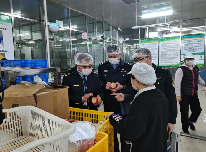 广东省云浮市云城区：开展联合检查行动 护航春节食品安全