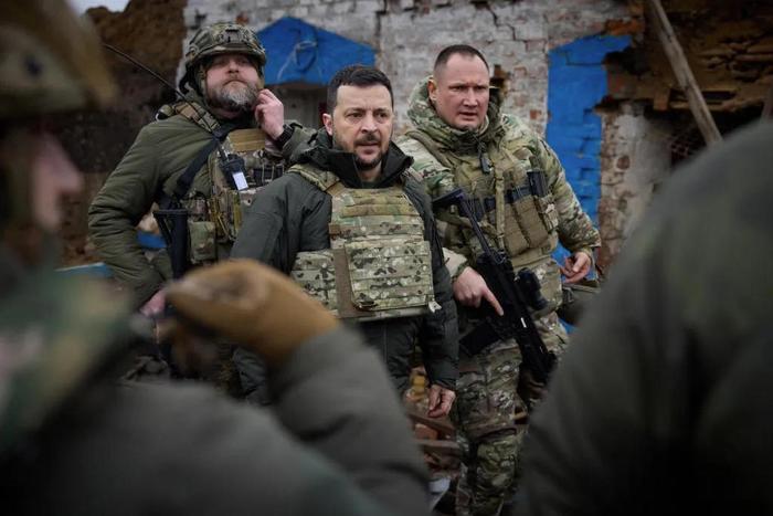 泽连斯基拟重组政府：撤换包括军方的高官，攸关谁将领导乌克