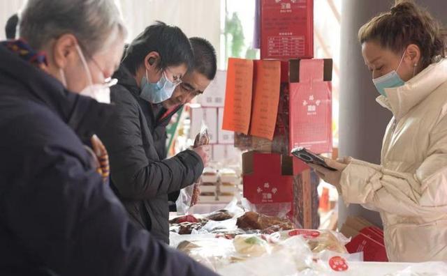 北京老字号美食嘉年华火热开幕 护国寺小吃、马凯餐厅走进大兴区