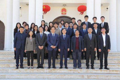 驻吉达总领事王奇敏同北京大学国际实践团师生座谈