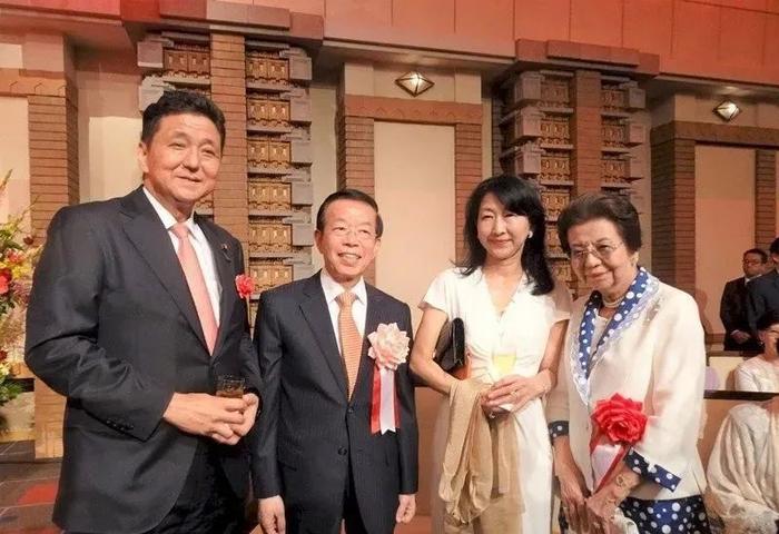 深挖 | 父亲、叔叔和儿子都是首相！这位日本政坛教母去世了……