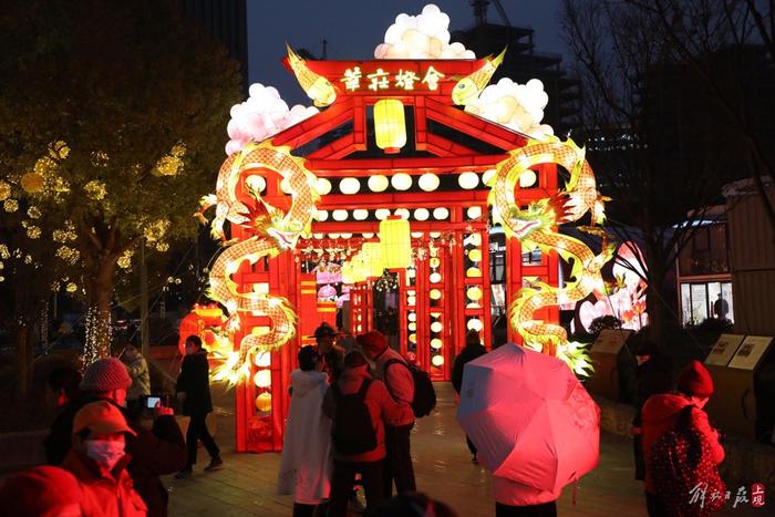 莘庄灯会亮灯，免门票、还有水幕秀喷泉表演