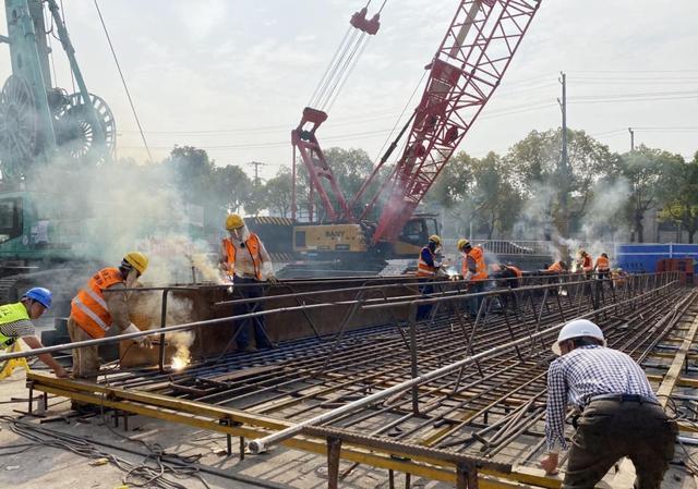 松江：聚合力 破难题 全力推动初雨调蓄池项目建设提速增效