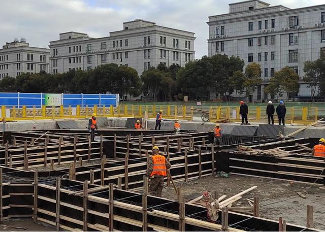 松江：聚合力 破难题 全力推动初雨调蓄池项目建设提速增效