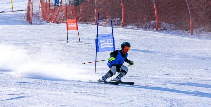 2023/2024京津冀青少年高山滑雪公开赛在金山岭银河滑雪场收官