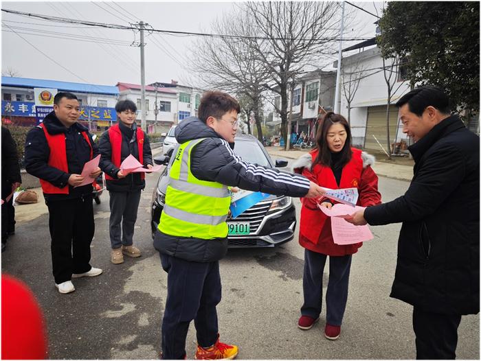 怀宁马庙镇团委：志愿服务在行动  交通安全齐参与