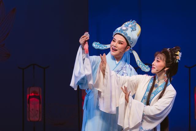 “才子佳人”是越剧最典型的特征之一。 受访者供图
