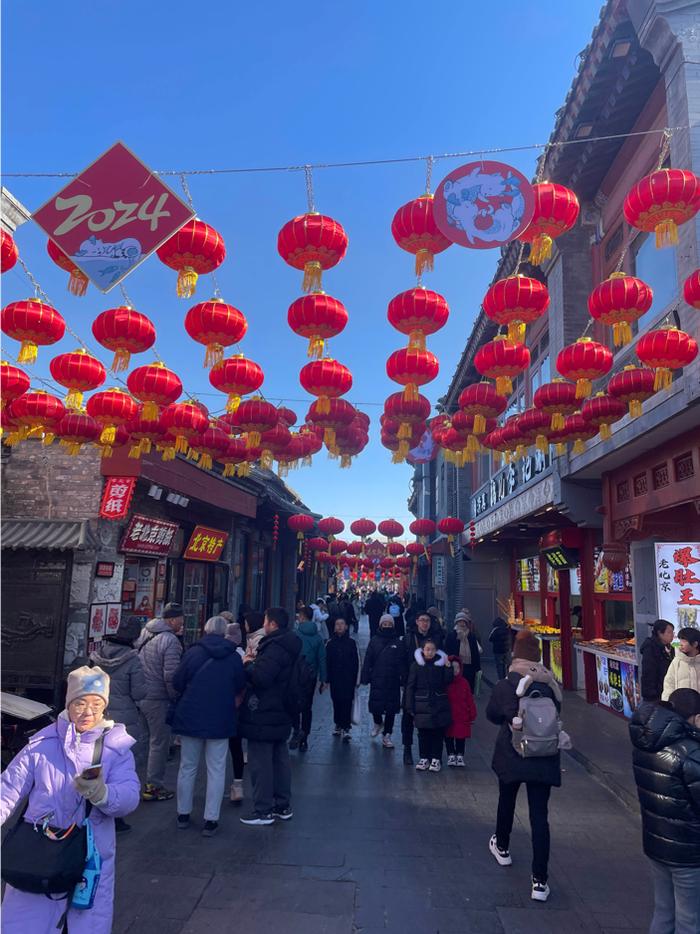 【新春走基层】捏面人、吹糖人、喝豆汁……藏在北京胡同里的年味