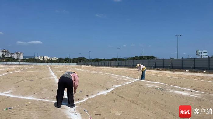 三亚崖州区在景区增设临时停车位 解决群众春节“停车难”