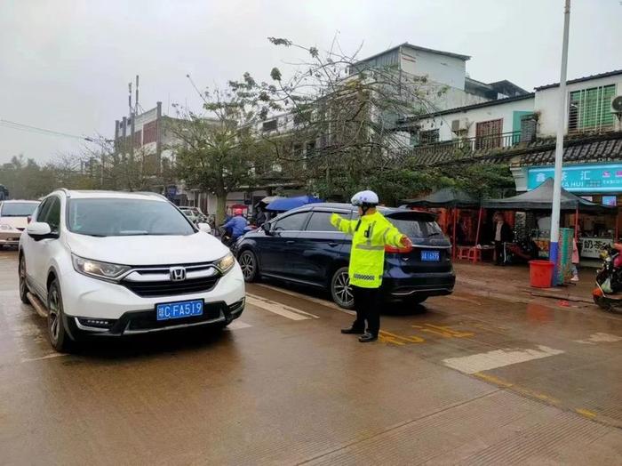 春节假期首日 海南道路交通总体平稳有序