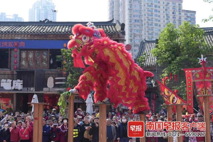 从早嗨到晚！来感受广西各地大年初一的热闹和烟火气