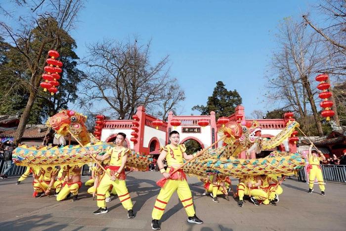 祥龙送福、古堰探宝……都江堰宠你过新年