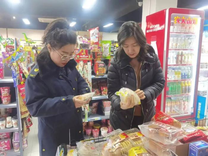 山东省潍坊市高新区市场监管局强化春节期间节日市场流通环节食品安全监管