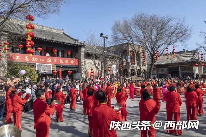 过新年 看振兴｜为什么是袁家村？